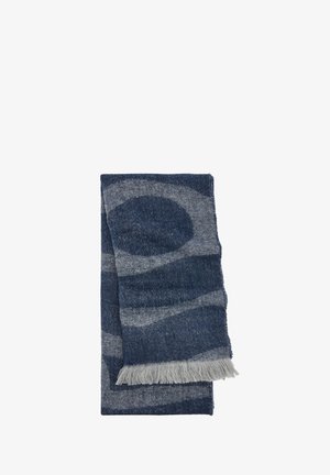 Szalik z mieszanki wełny z niebiesko-szarym abstrakcyjnym wzorem, z frędzlami na brzegach i gładką teksturą, starannie złożony.