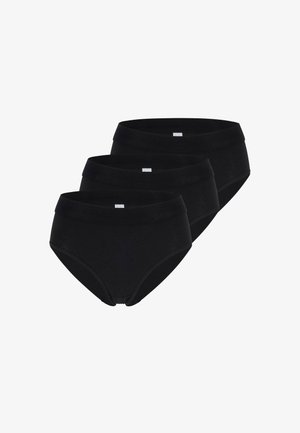 Drei schwarze Baumwoll-Slips im Brief-Stil, leicht überlappend in einer Reihe auf weißem Hintergrund angeordnet.