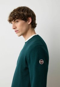 Colmar Maglione - green