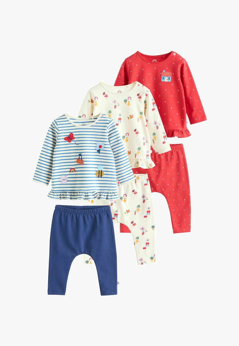 Ensemble de vêtements pour bébé en quatre pièces. Comprend des motifs rayés, floraux et à pois en tissu doux. Les couleurs incluent le rouge, le bleu, la crème et le vert.