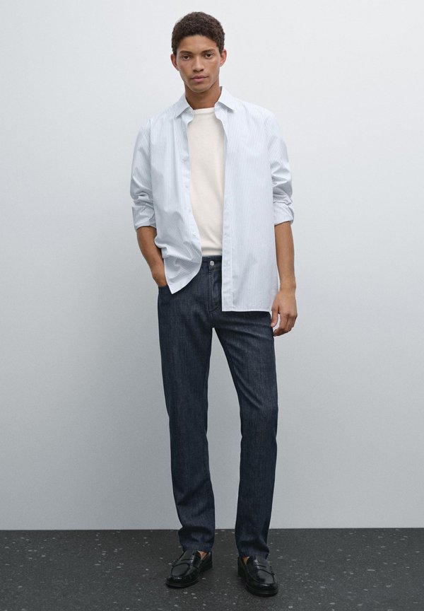 LIGHTWEIGHT - Straight leg jeans3