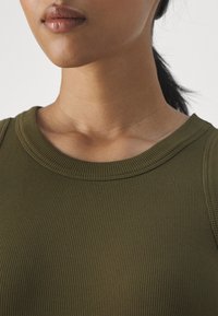 DRYKORN OLINA - Top - brown