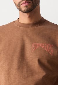 Scotch & Soda LEFT CHEST LOGO - Sweatshirt - soft silt