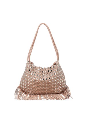Zachte beige schoudertas met zilverkleurige ronde studs die de voorkant bedekken en franjes langs de onderrand.