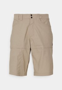 Shorts cargo beiges en tissu durable, avec une taille plate, deux poches latérales, des passants de ceinture et deux fermetures à bouton à la taille.