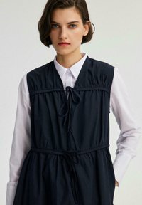 Touché Privé Rochie maxi - navy blue