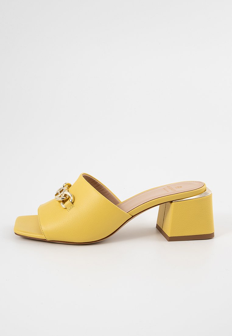aigner Muiltjes met hak geel aigner Muiltjes met hak geel