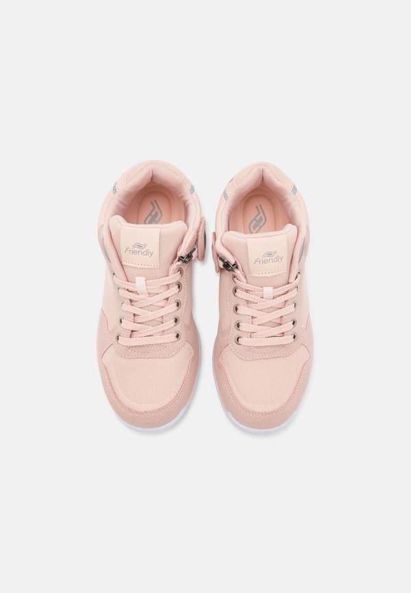 EXCURSION - Trainers - peach4