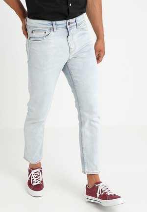 Vaqueros slim fit - light blue