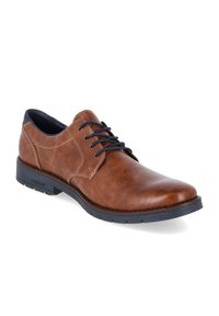 Chaussure habillée marron en cuir pour homme à lacets, semelle noire et coutures visibles, inclinée pour montrer les détails latéraux et avant.