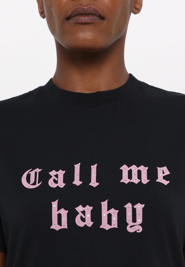 EDWIN CALL ME BABY - Print T-shirt2