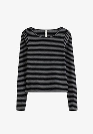 Langærmet sort top med hvide og grå horisontale striber, med rund halsudskæring og blødt, letvægtsstof.