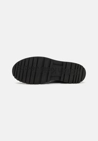 Calvin Klein Jeans EVA BOOT MID LACEUP - Nööritavad poolsaapad - triple black