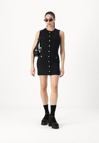 Abercrombie & Fitch BUTTON THROUGH MINI DRESS  - Gebreide jurk - black beauty
