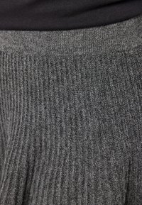 Noisy May sukňa v tvare A - medium grey melange