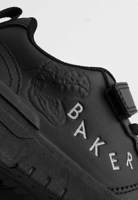 Baker by Ted Baker BACK TO SCHOOL DINOSAUR - REGULAR FIT - Sneakers laag - black