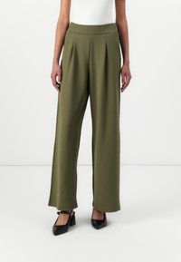 TOM TAILOR DENIM PLEATED PANTS - Pantaloni - grape leaf green