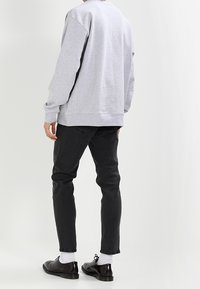 Mennace Sudadera - mottled grey