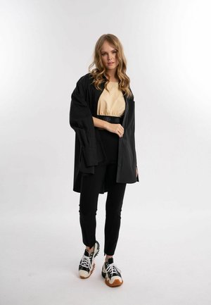 OVERSIZE - Skjortebluser - black