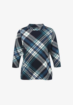 Marineblauwe geruite top met driekwartmouwen, met witte, lichtblauwe en donkerblauwe lijnen, gemaakt van een zachte, rekbare stof.