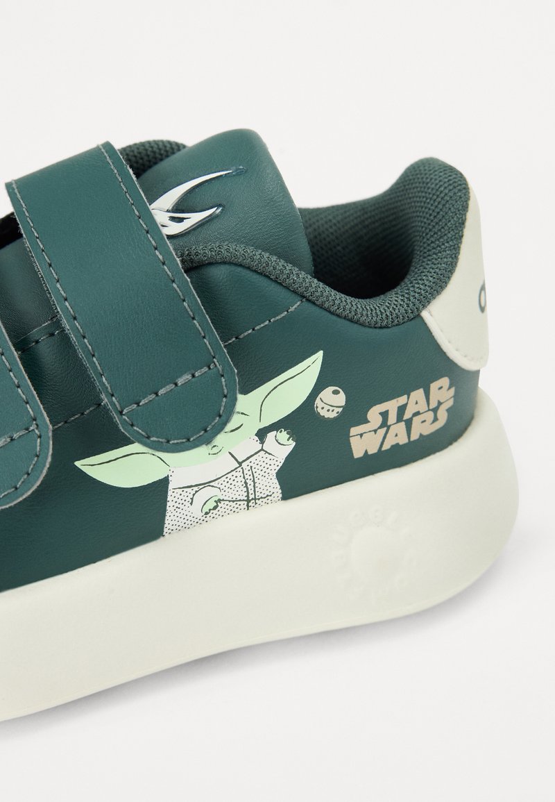 Ciabatte Aperte Star Wars The Mandalorian - Baby Yoda Morbide E Antiscivolo Per Uomo | Pantofole Da Casa Ufficiali