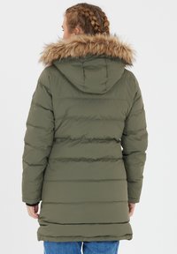 Pufferjakke i olivengrøn med aftagelig faux fur hætte, syede paneler og midlængde design, lange ærmer og en glat tekstur.
