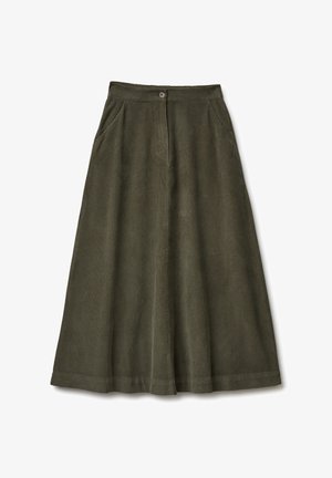 Gonna midi in corduroy verde oliva con silhouette svasata, caratterizzata da una chiusura frontale con bottoni e due tasche laterali. Finitura in tessuto testurizzato.
