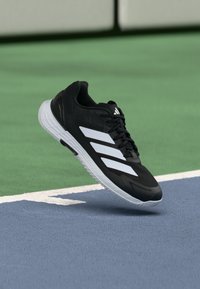 Unausgewählt, core black/footwear white/grey six