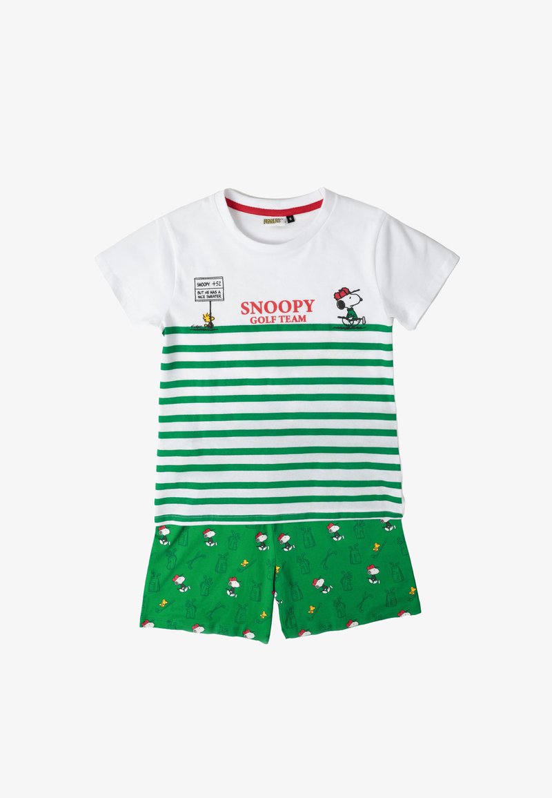 Camiseta de manga corta con rayas blancas y verdes con el texto "Snoopy Golf Team" y Snoopy jugando al golf, combinada con pantalones cortos verdes que presentan a Snoopy e íconos de golf.