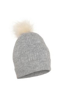 Bonnet tricoté gris clair avec un motif texturé, doté d'un pompon blanc duveteux sur le dessus. Fabriqué en matériau doux et chaud.
