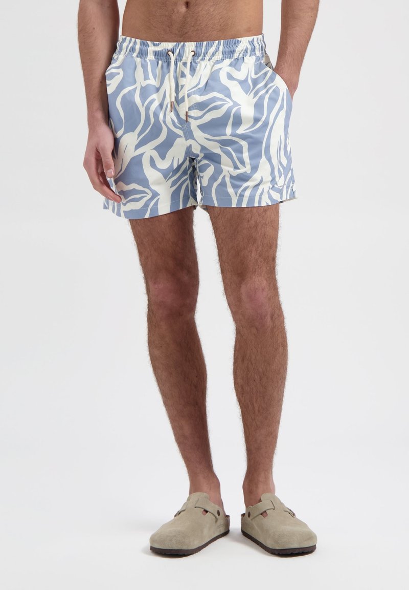 Blauwe zwembroek met een wit abstract patroon, elastische tailleband met trekkoord en zijzakken. Gemaakt van lichtgewicht, snel-drogend materiaal.