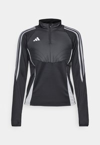 Zwarte sportieve quarter-zip lange mouwen top met grijze accenten en drie strepen op elke arm, met een sportief ontwerp en gestructureerde naden.