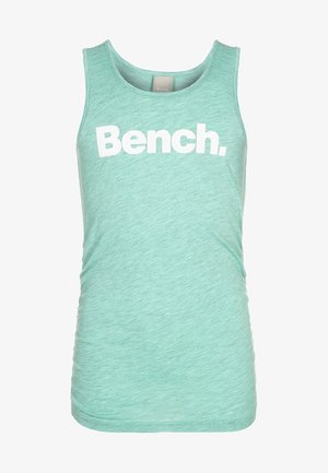 Débardeur vert menthe avec le logo blanc « Bench. » centré sur la poitrine, en tissu doux et léger.