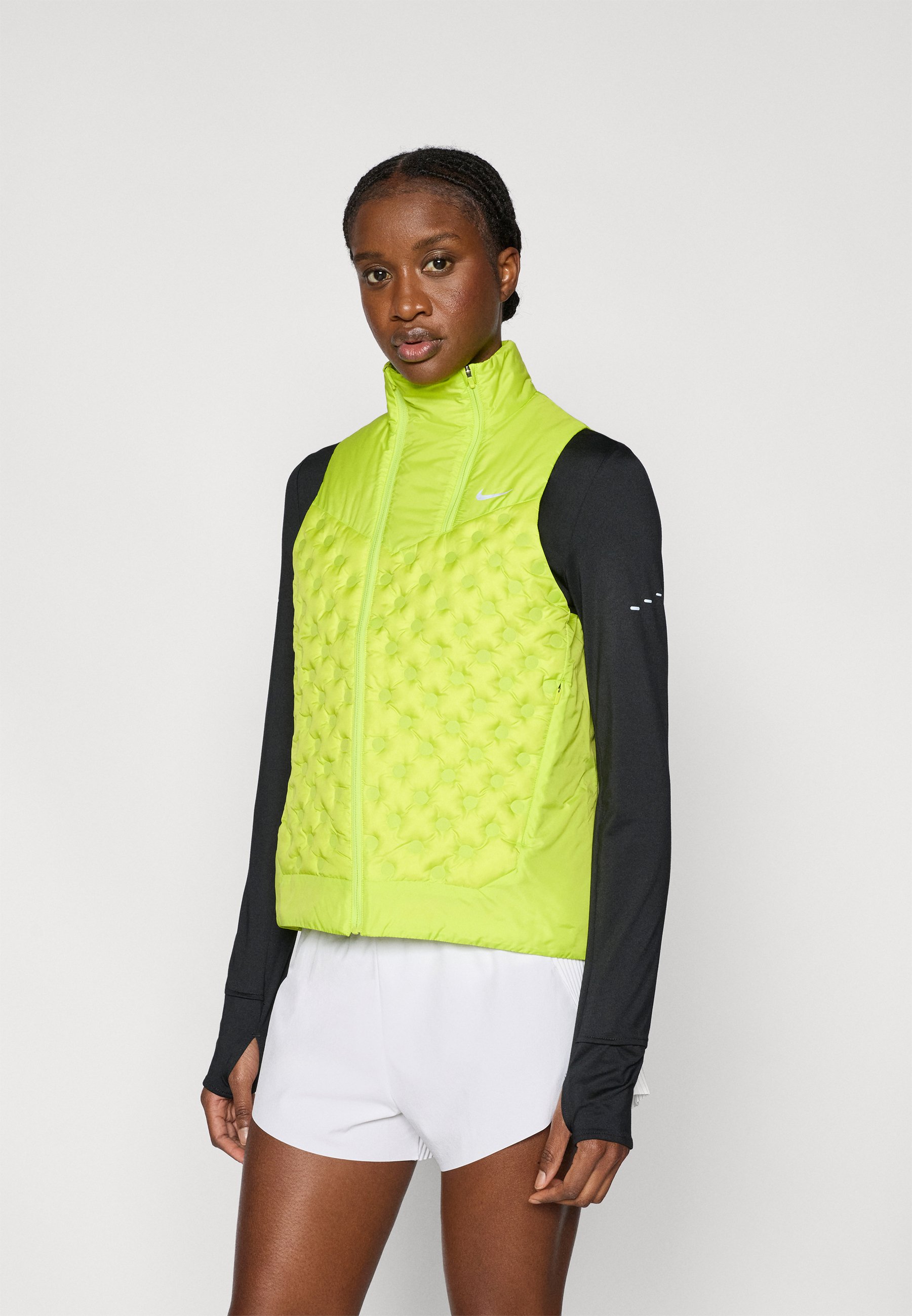 nike performance gilet