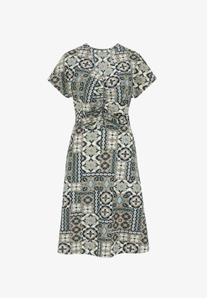 Sukienka z krótkim rękawem z geometrycznym wzorem w ziemistych odcieniach, łączącym zieleń, niebieski i beż, z marszczonym detalem w talii.