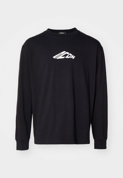 Crni dugih rukava T-shirt od pamuka, s bijelim logotipom na prsima. Klasičan okrugli izrez i rebrasti rukavi.