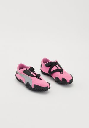 MOSTRO OG UNISEX - Zapatillas - posie pink/silver-coloured/black
