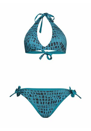 Bikini bleu turquoise avec motif peau de crocodile noir, haut dos-nu avec lien devant, et bas de bikini à nouer sur les côtés.