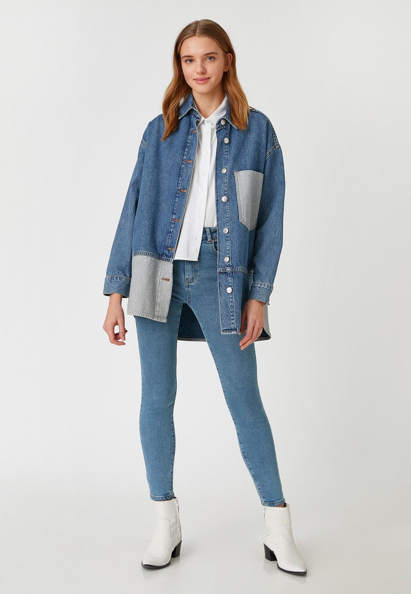 Koton Slim fit jeans lichtblauw Koton Slim fit jeans lichtblauw