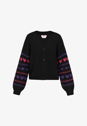 Černý zkrácený kardigan s výstřihem do V, s dlouhými rukávy zdobenými fialovými, růžovými a červenými srdíčky a geometrickými vzory. Šest knoflíků.