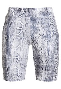 Höga cykelshorts i ett svart och grått ormskinnsmönster, med en slät, åtsittande textur och design som når midt på låret.