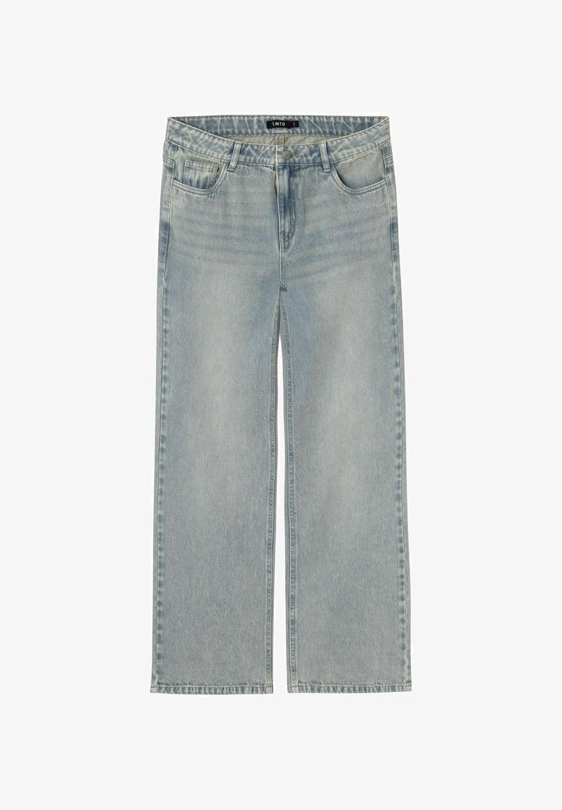 Jeans de mezclilla de pierna ancha en azul claro con cintura alta, cierre frontal de botón y cremallera, y diseño de cinco bolsillos.