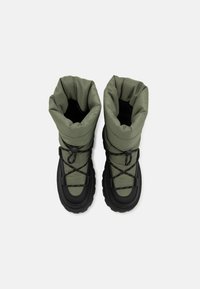 ONLY SHOES Botas para la nieve - green