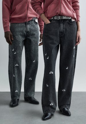 ONE BAD BUNNY UNISEX - Jean boyfriend - washed black