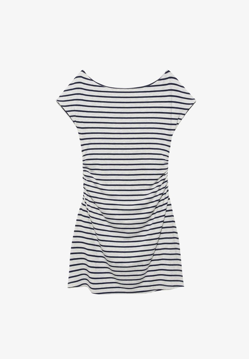 Obleka s kratkimi rokavi, dolžine do kolen, z vodoravnimi mornarsko modrimi in belimi črtami, nabranimi stranicami in širokim izrezom v obliki čolna.