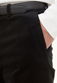 Oscar Jacobson DENZ - Chinot - black