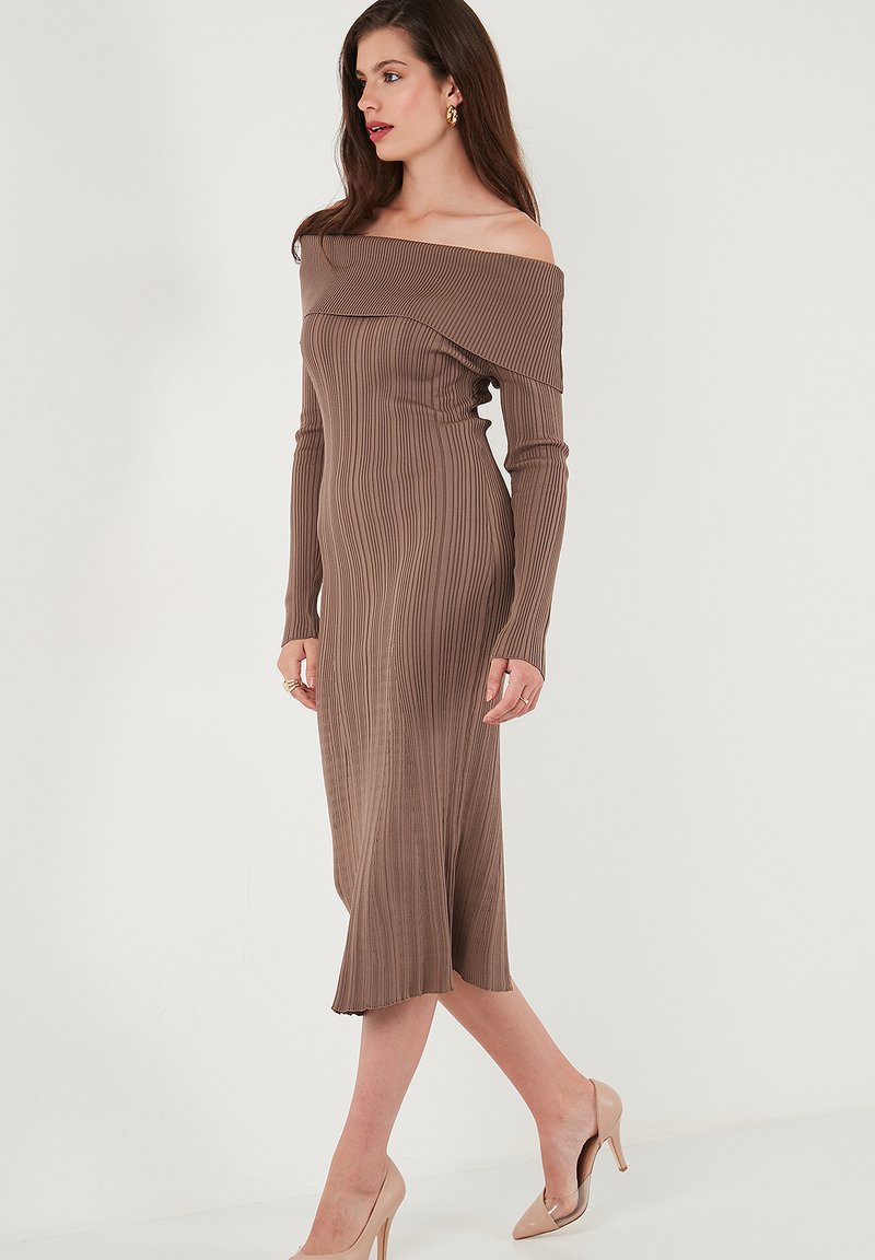 ranch dressing recipe alton brown Daphne Brown Floral Ruffle Maxi Dress