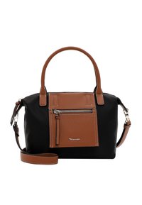 Borsa nera con rifiniture in pelle marrone, dotata di una tasca frontale con zip, doppio manico e una tracolla removibile. Dettagli in hardware argentato.