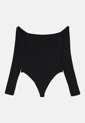Czarny bodysuit z długimi rękawami, z dekoltem typu off-the-shoulder, gładką teksturą i wysokim cięciem nogawki z bocznymi marszczeniami.