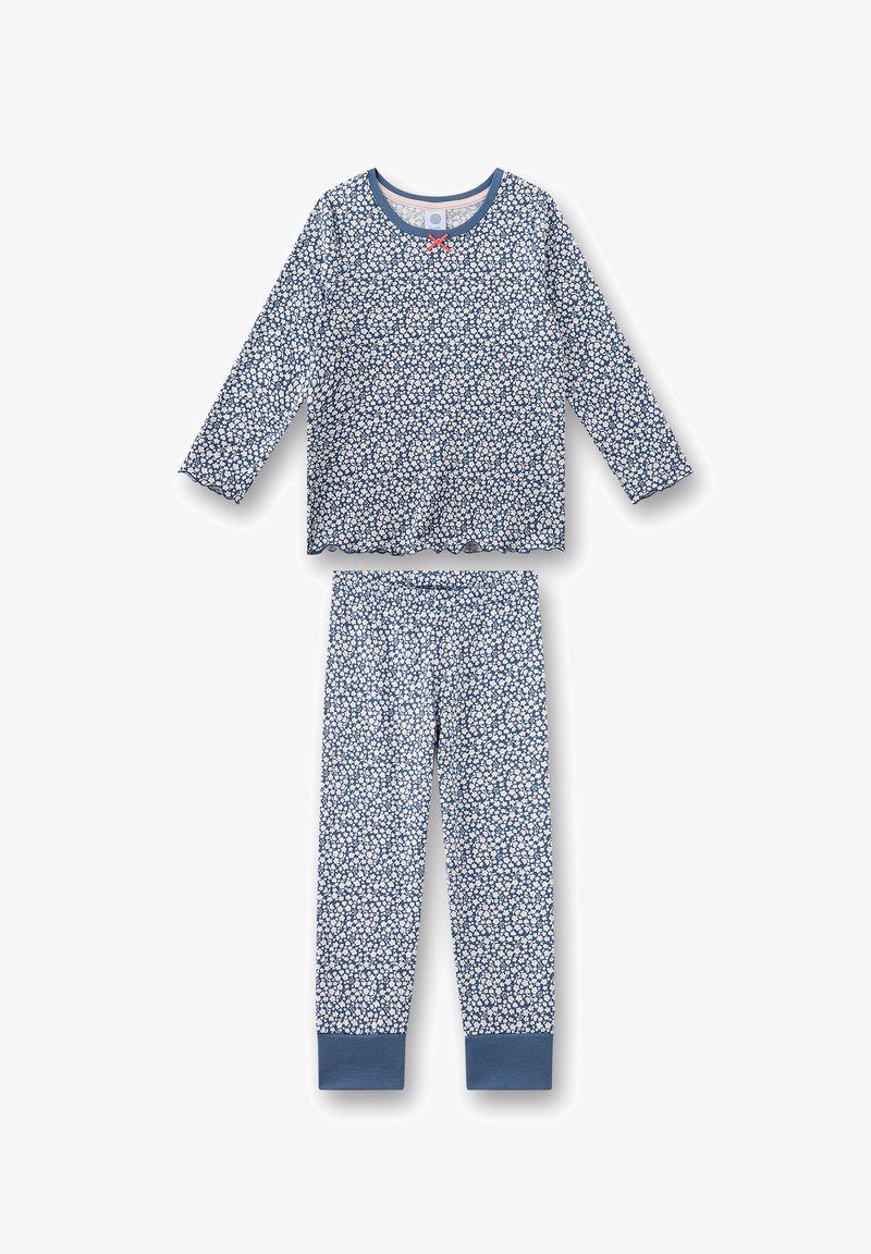 Blaues Schlafanzug-Set mit langen Ärmeln und weißem Blumenmuster sowie einer roten Schleifendetail. Das Oberteil hat einen Rundhalsausschnitt; die Hose besitzt blaue Bündchen.